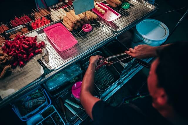 ازاي تحمي نفسك من التسمم الغذائي أثناء السفر...دليلك الكامل 10